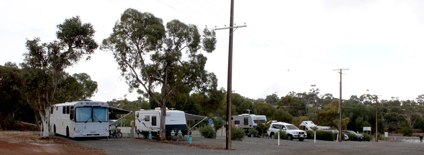 Eudunda Caravan Park 8 powered bays with 6 full - View from Tennis Courts